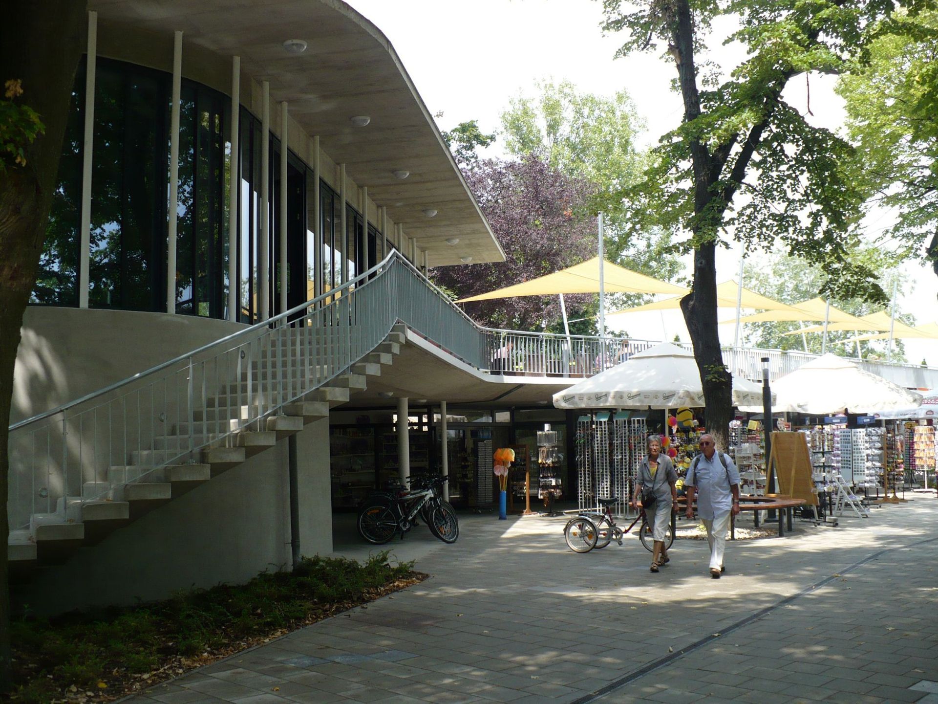 Szolgáltatások